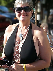 Attractive experienced sluts are spreading their pussy lips for money